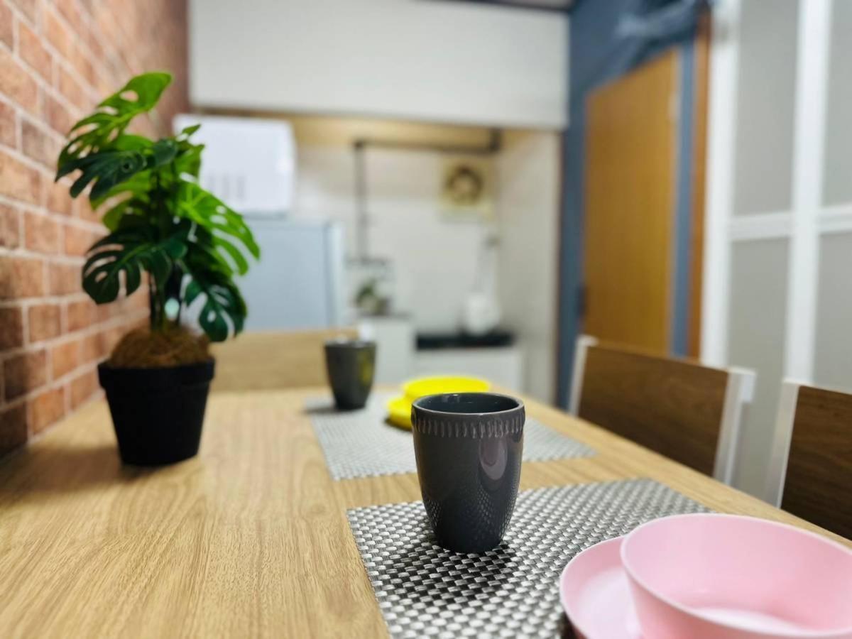 Appartamento 大阪中心地にステイ！無料駐車場付き物件！最大7名宿泊可能、1dk戸建を一棟貸切！無料wifi付き！ Osaka